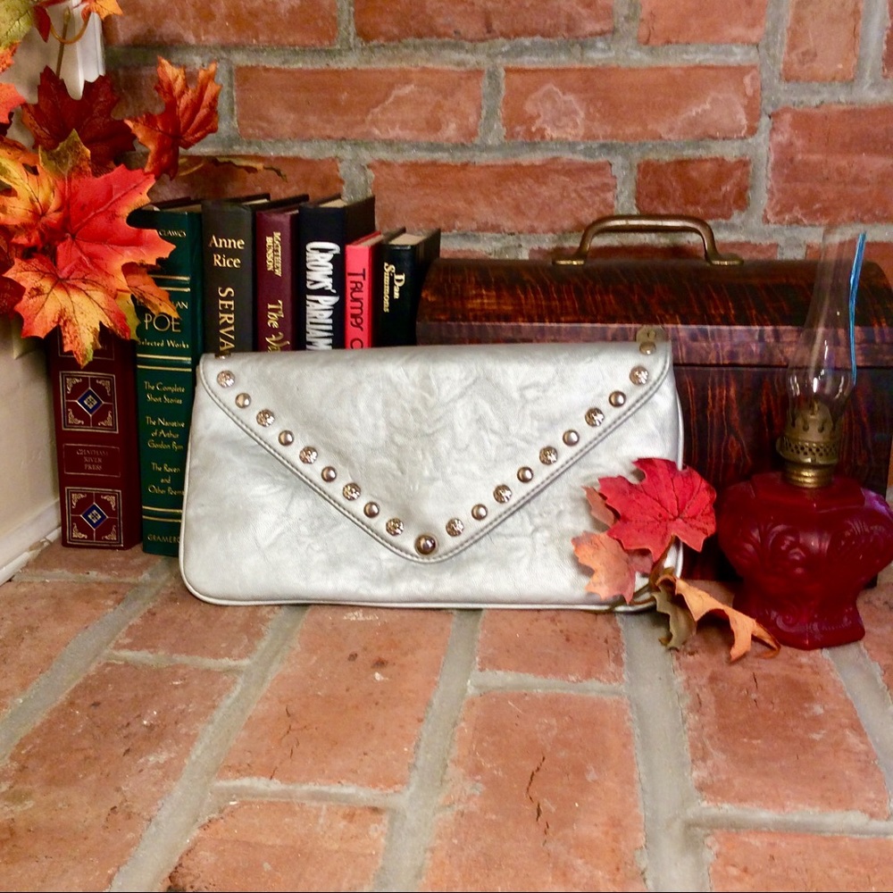 Silver Skull Stud Deb & Dave Clutch NWT